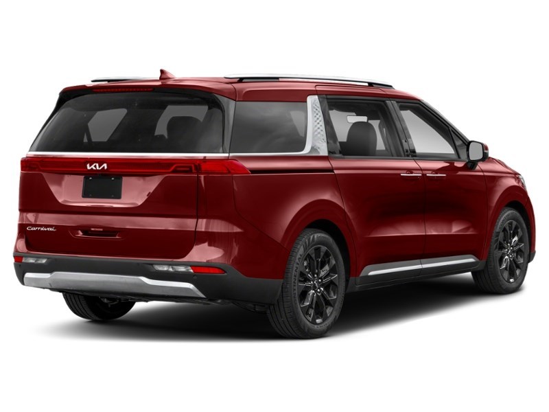 2024 Kia Carnival SX FWD Exterior Shot 2