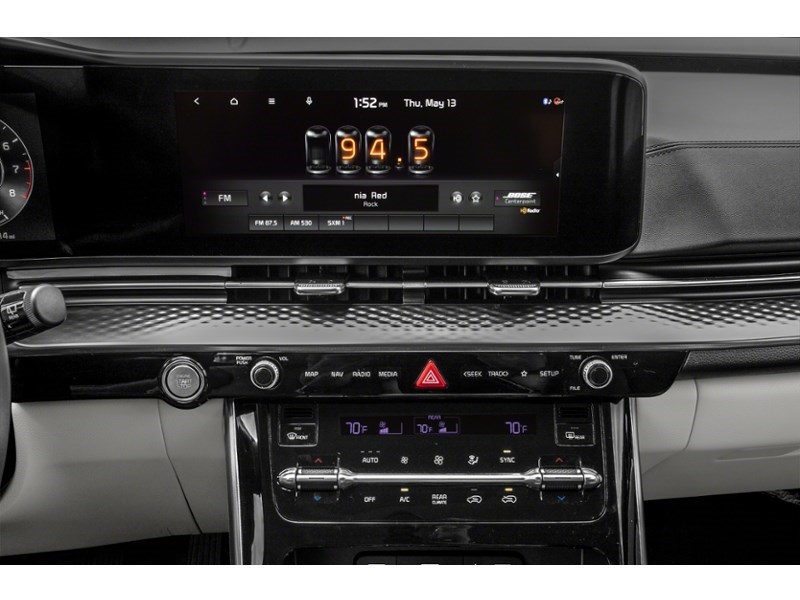2024 Kia Carnival SX FWD Interior Shot 2