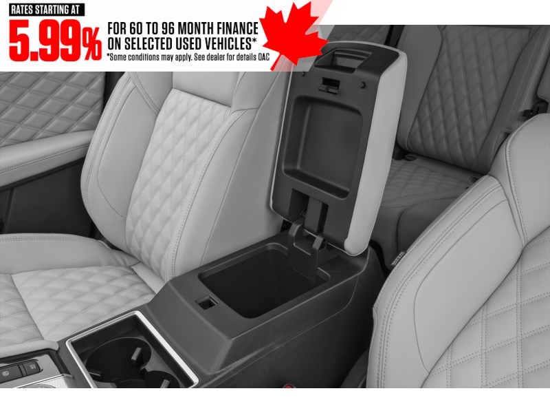 2023 Mitsubishi Outlander SEL S-AWC Interior Shot 7