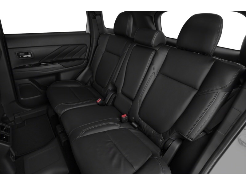 2022 Mitsubishi Outlander Plug-In Hybrid Black Edition S-AWC Interior Shot 5