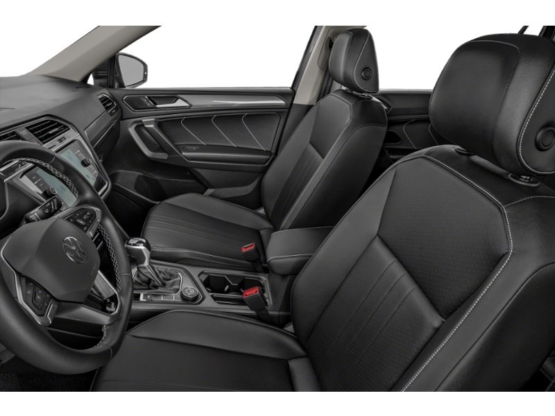 2024 Volkswagen Tiguan Comfortline 4MOTION Interior Shot 4