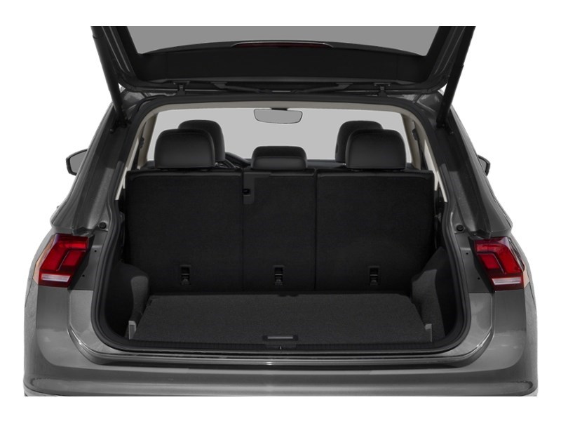 2024 Volkswagen Tiguan Comfortline 4MOTION Exterior Shot 4