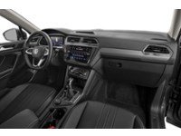 2024 Volkswagen Tiguan Comfortline 4MOTION Interior Shot 1