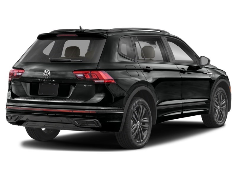 2024 Volkswagen Tiguan Comfortline R-Line Black Edition 4MOTION Exterior Shot 2