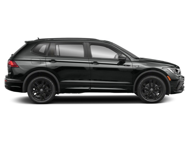 2023 Volkswagen Tiguan Comfortline R-Line Black Edition 4MOTION Exterior Shot 10