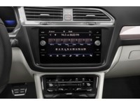 2024 Volkswagen Tiguan Comfortline R-Line Black Edition 4MOTION Interior Shot 2