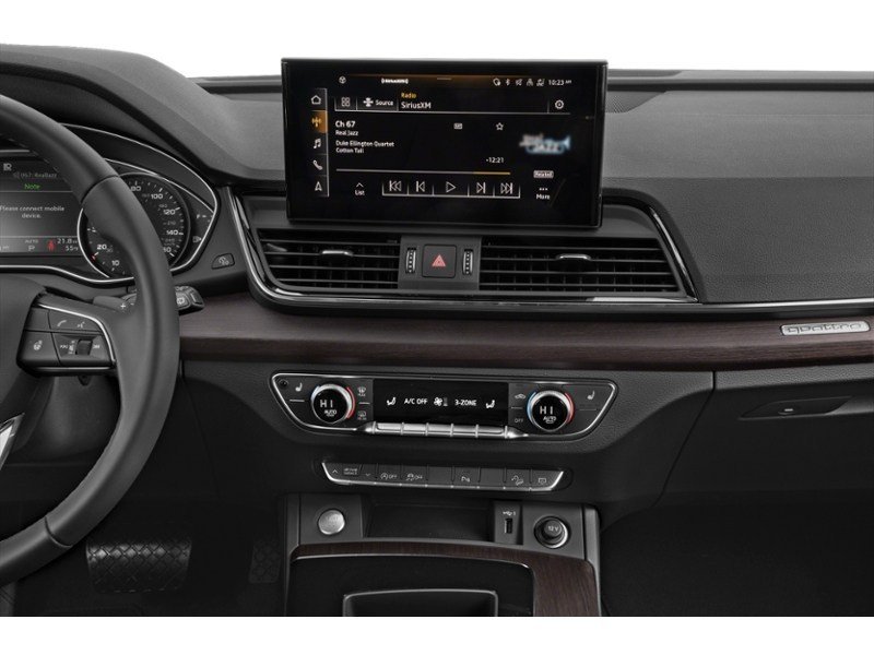 2024 Audi Q5 Komfort 45 TFSI quattro Interior Shot 2