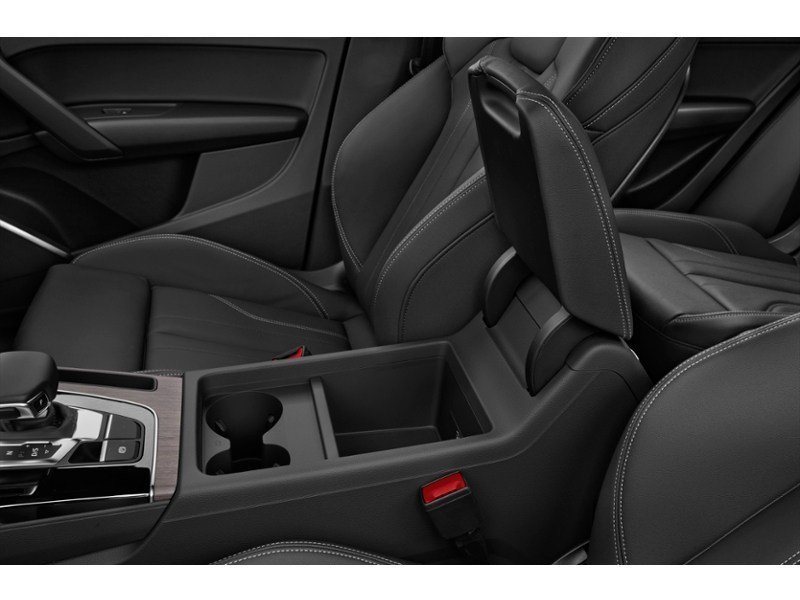 2024 Audi Q5 Komfort 45 TFSI quattro Interior Shot 7