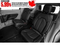 2023 Chrysler Pacifica Touring L FWD Interior Shot 5