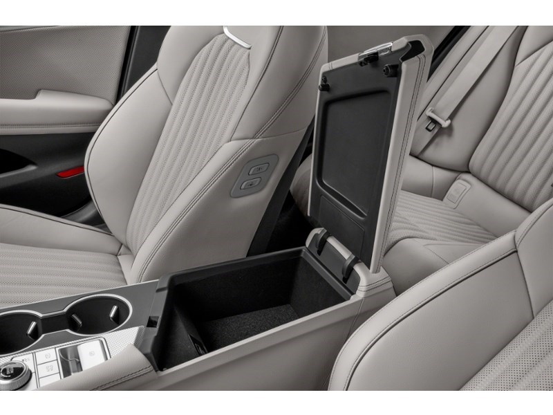 2023 Genesis G70 3.3T Sport AWD Interior Shot 7