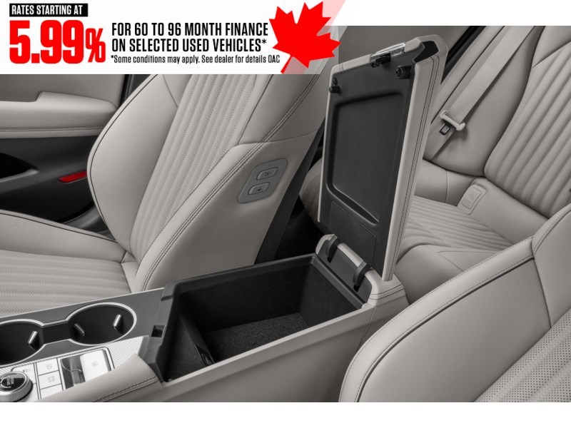 2022 Genesis G70 3.3T Sport AWD Interior Shot 7