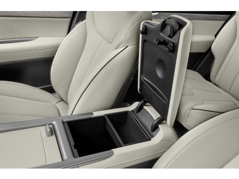 2024 Hyundai Palisade Ultimate Calligraphy w/Beige 7-Passenger AWD Interior Shot 7