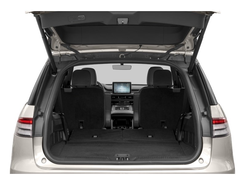 2023 Lincoln Aviator Reserve AWD Exterior Shot 4