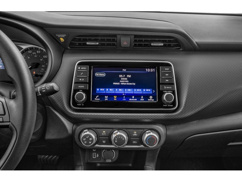 2022 Nissan Kicks S FWD Interior Shot 2
