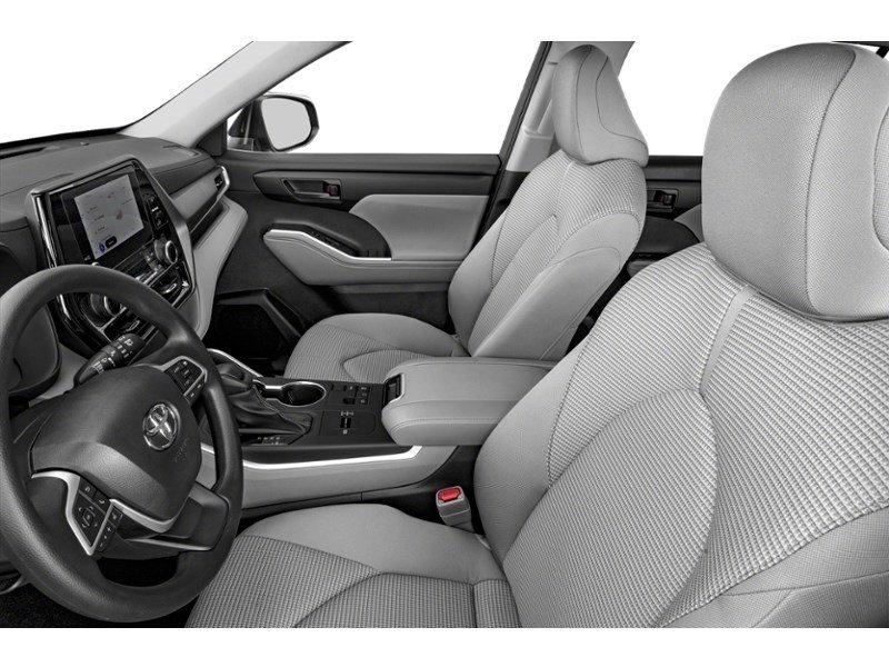 2023 Toyota Highlander LE AWD Interior Shot 4