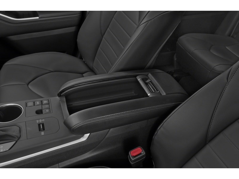 2024 Toyota Highlander XLE AWD Interior Shot 7