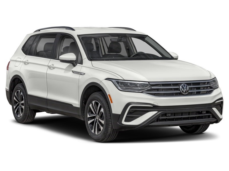 2024 Volkswagen Tiguan Trendline 4MOTION Exterior Shot 8