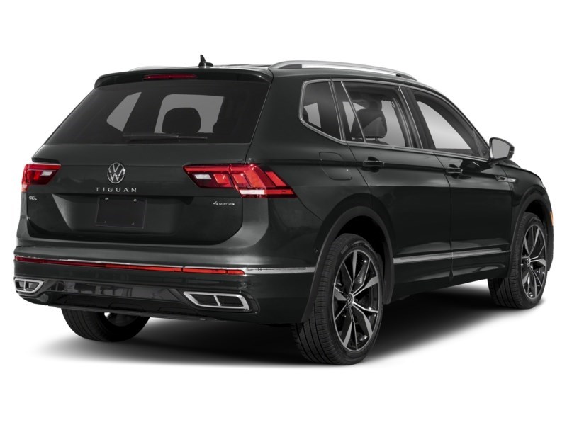 2023 Volkswagen Tiguan Highline R-Line 4MOTION Exterior Shot 2