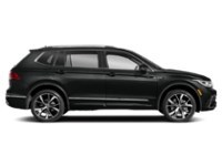2022 Volkswagen Tiguan Highline R-Line 4MOTION Exterior Shot 10
