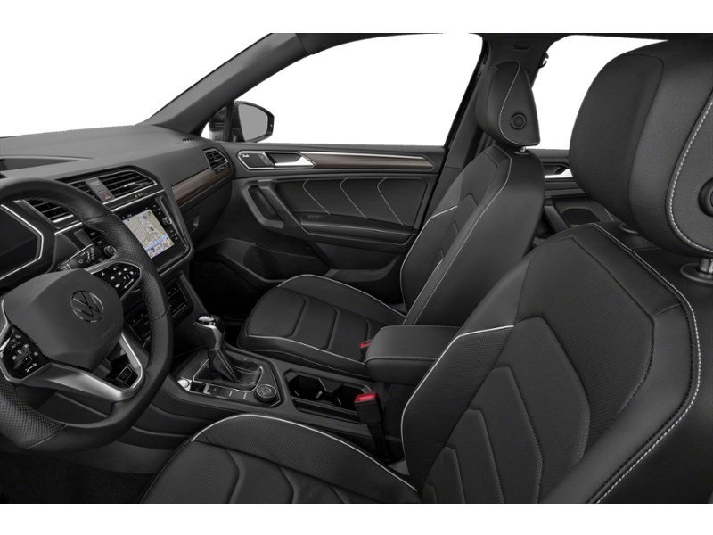 2022 Volkswagen Tiguan Highline R-Line 4MOTION Interior Shot 4
