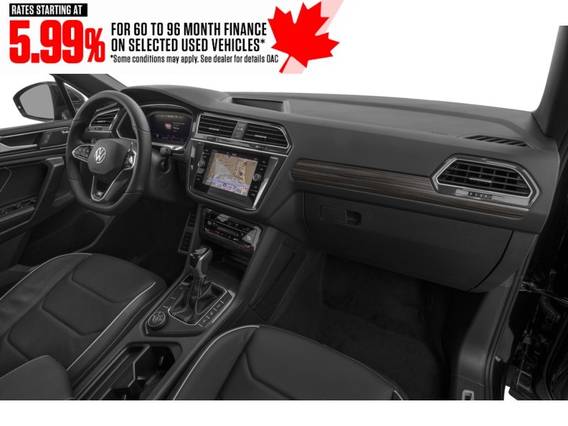 2022 Volkswagen Tiguan Highline R-Line 4MOTION Interior Shot 1