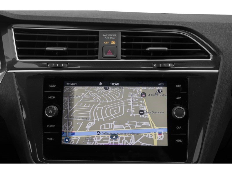 2024 Volkswagen Tiguan Highline R-Line 4MOTION Interior Shot 8