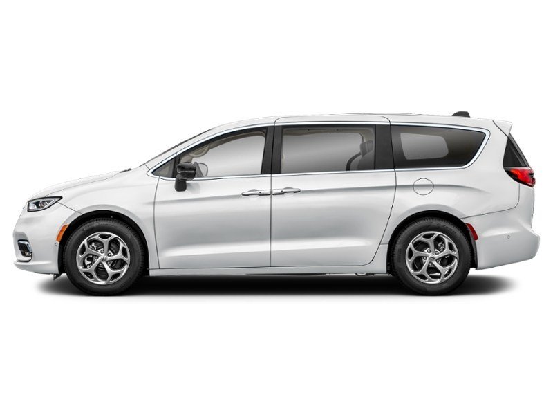 2026 Chrysler Pacifica Limited FWD Exterior Shot 6