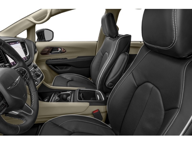 2026 Chrysler Pacifica Limited FWD Interior Shot 4