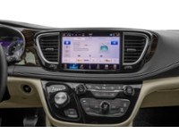 2025 Chrysler Pacifica Limited FWD Interior Shot 2