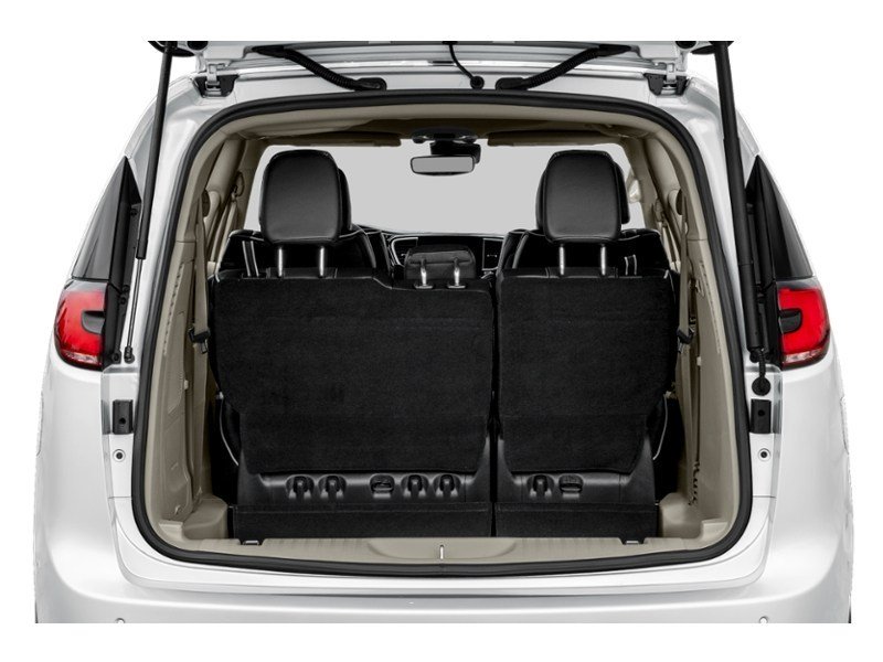 2025 Chrysler Pacifica Limited FWD Exterior Shot 4