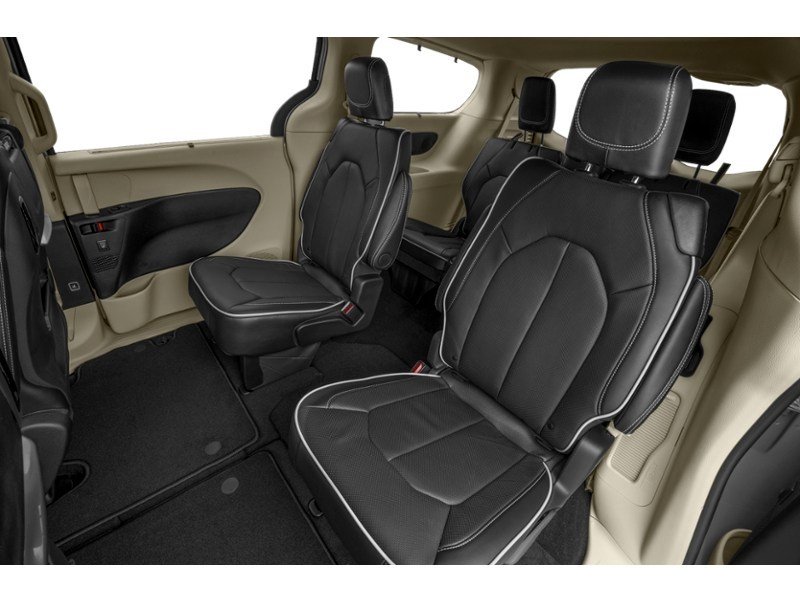 2026 Chrysler Pacifica Limited FWD Interior Shot 5