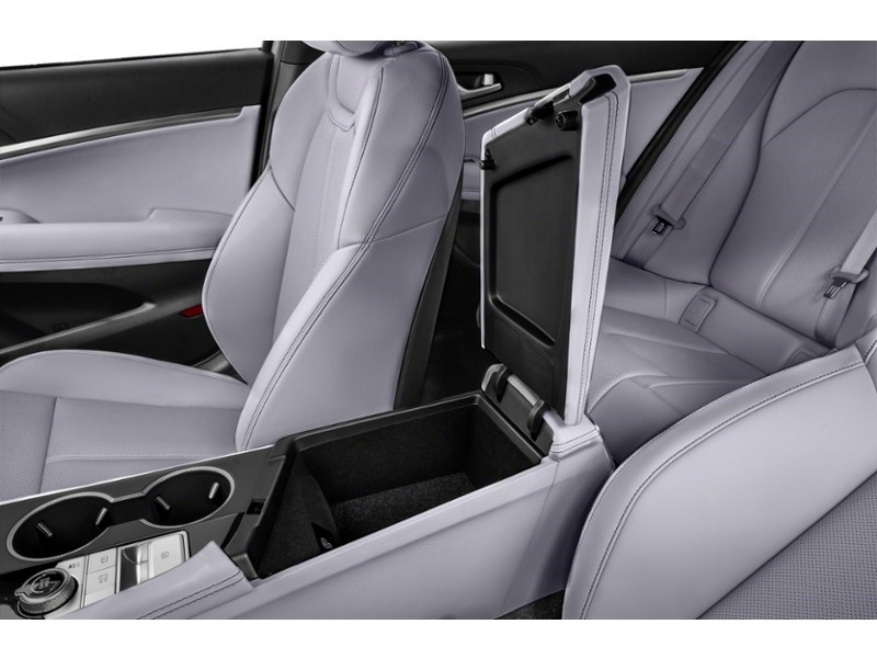 2026 Genesis G70 2.5T Prestige Interior Shot 7
