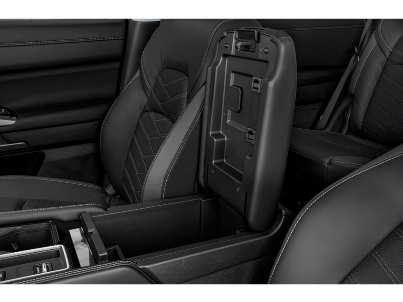 2024 Nissan Pathfinder Platinum 4WD Interior Shot 7