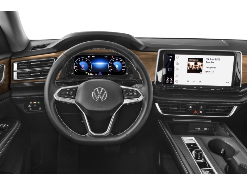 2025 Volkswagen Atlas Comfortline 2.0 TSI 4MOTION Interior Shot 3