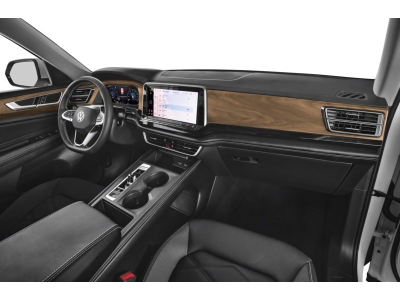 2025 Volkswagen Atlas Comfortline 2.0 TSI 4MOTION Interior Shot 1