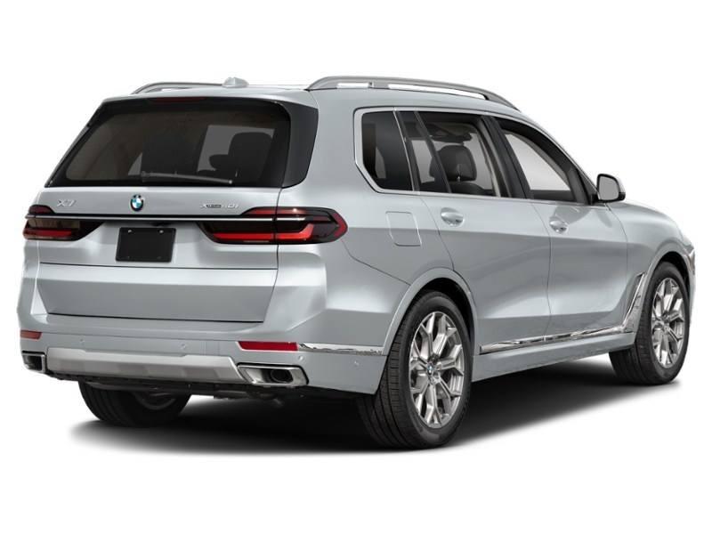 2025 BMW X7 xDrive40i Exterior Shot 2