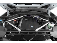 2025 BMW X7 xDrive40i Exterior Shot 3