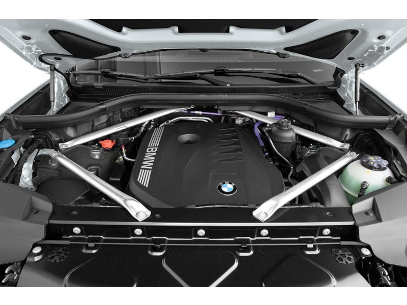 2025 BMW X7 xDrive40i Exterior Shot 3