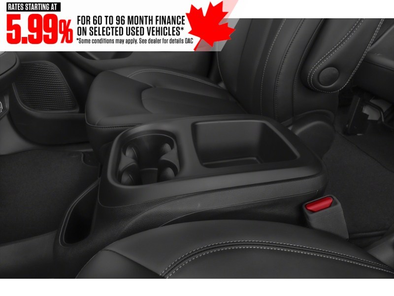 2025 Chrysler Pacifica Limited FWD Interior Shot 7