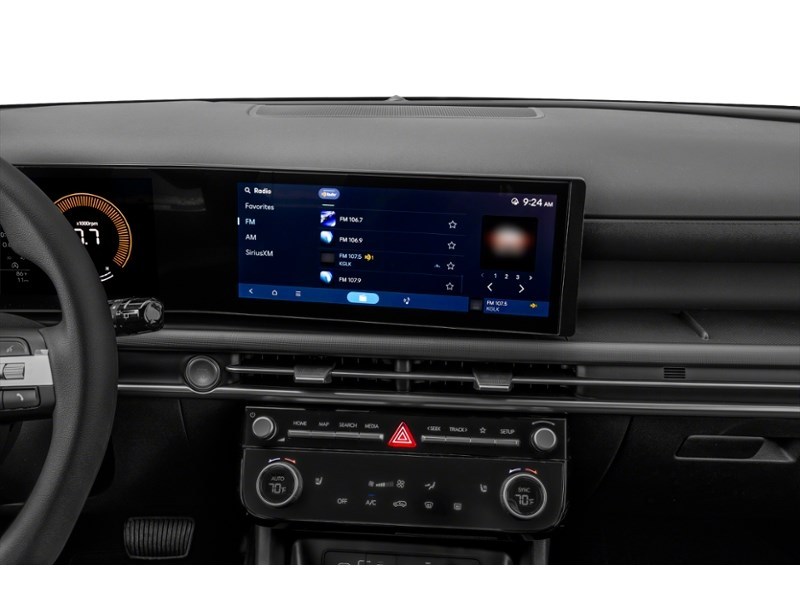 2025 Hyundai Tucson Preferred AWD Interior Shot 2