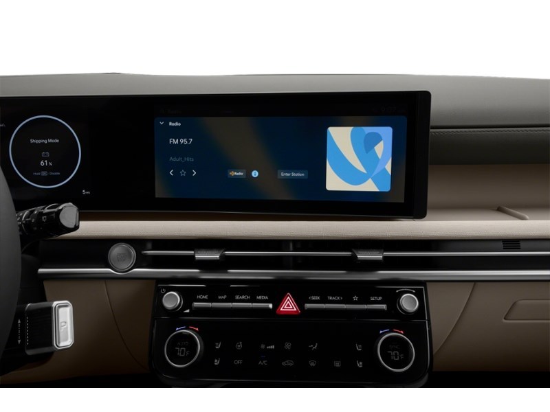 2025 Hyundai Tucson Preferred AWD w/Trend Pkg Interior Shot 2