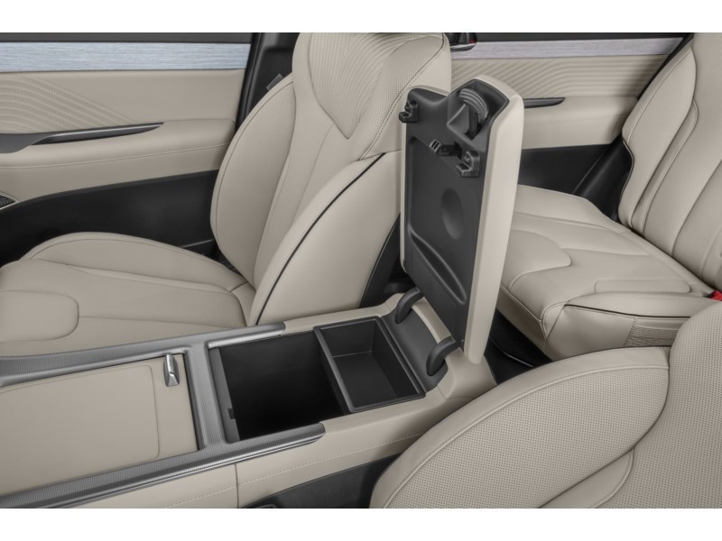 2025 Hyundai Palisade Ultimate Calligraphy 7-Passenger AWD Interior Shot 7