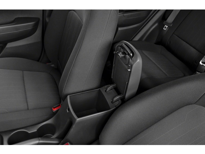 2025 Hyundai Venue Essential IVT Interior Shot 7