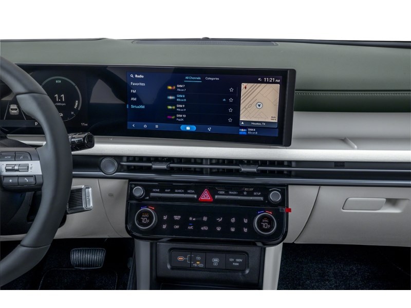 2025 Hyundai Tucson Hybrid Ultimate AWD Interior Shot 2