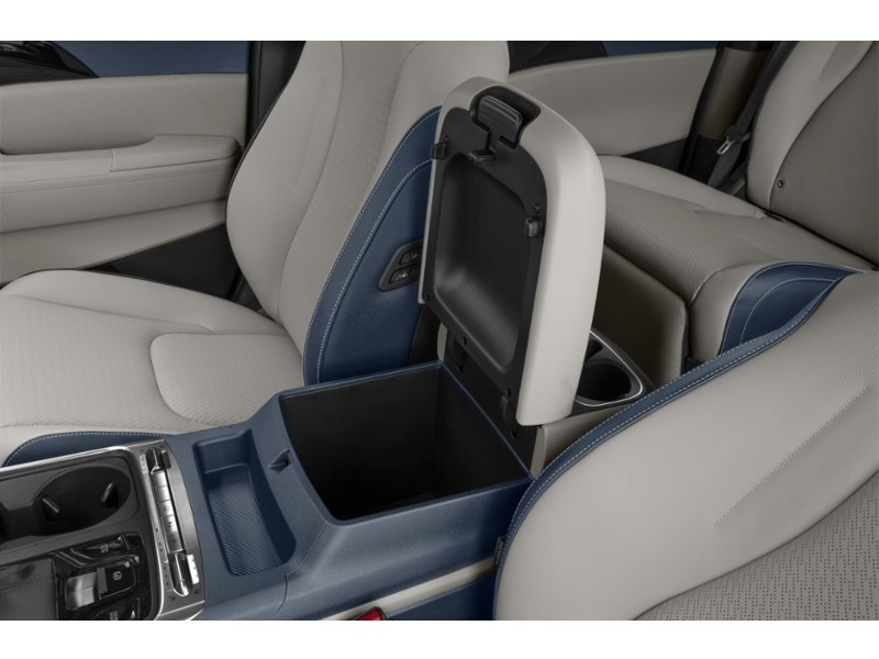 2026 Kia Carnival SX+ FWD Interior Shot 7