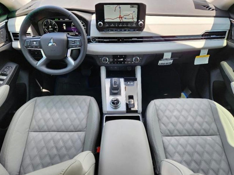 2026 Mitsubishi Outlander Plug-In Hybrid GT S-AWC OEM Shot 4