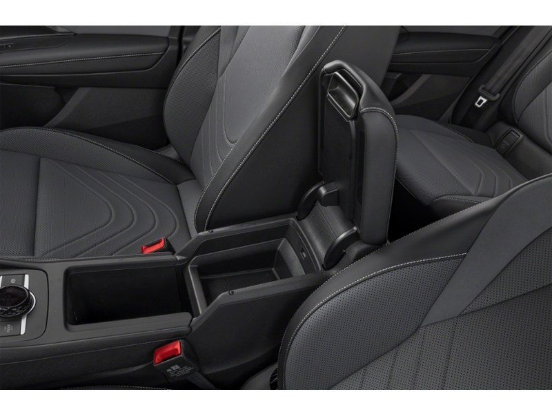 2025 Volkswagen Tiguan Comfortline Interior Shot 7