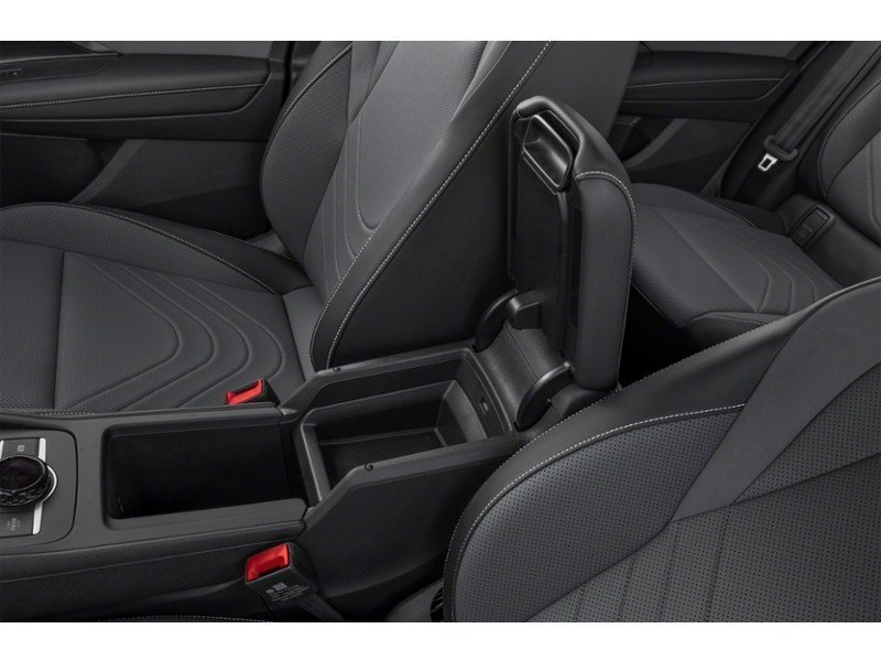 2026 Volkswagen Tiguan Comfortline 4MOTION Interior Shot 7