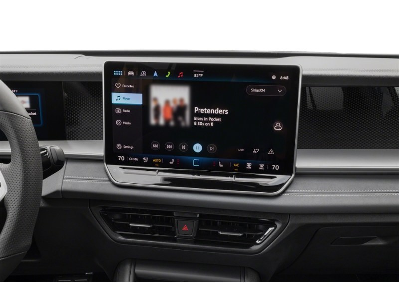 2026 Volkswagen Tiguan Comfortline R-Line Black Edition 4MOTION Interior Shot 2