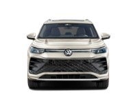 2025 Volkswagen Tiguan Highline R-Line 4MOTION Exterior Shot 5